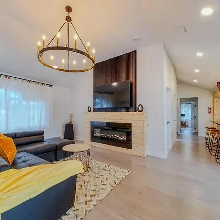 Brand New House With Large Porch In Lake Katrine
